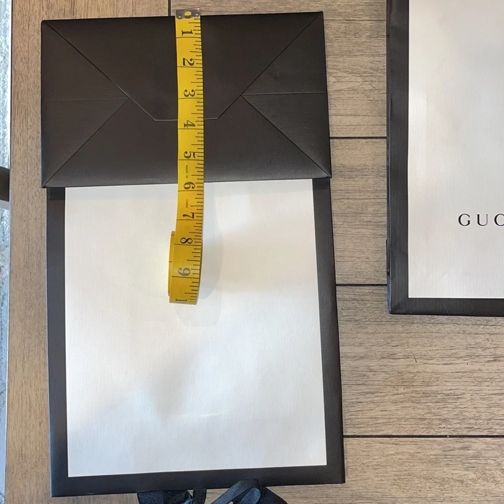Gucci- Authentic Gift bag - Picture 2 of 4